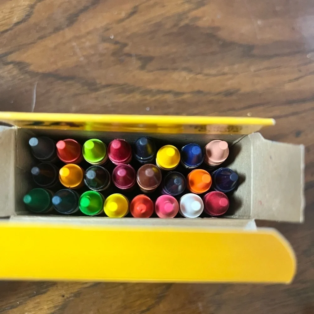 Crayons Crayola 24 Count Box Non Toxic Colors Pack School Color 52-3024 USA 1988